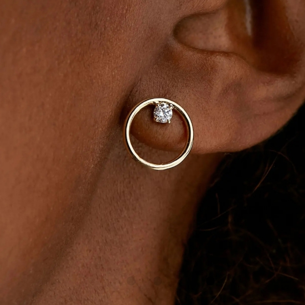 OUI by Jean Dousset Colette Front Facing 18K Gold Diamond Hoop Earrings